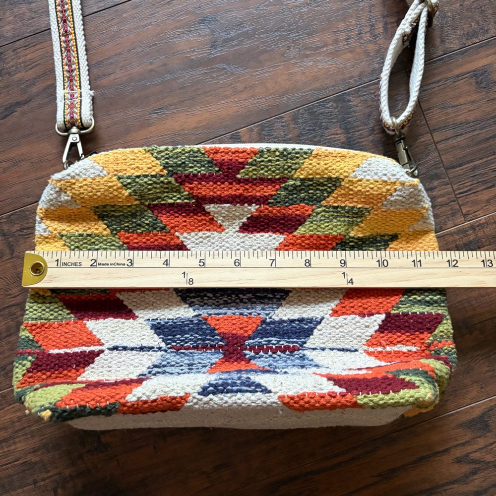 Panache Apparel Aztec Tribal Western Woven Patterned Crossbody Purse - Picture 9 of 14